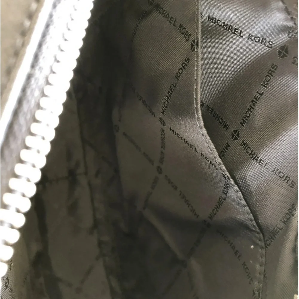 Michael Kors jet set large east west black Signature Crossbody - Picture 7 of 7